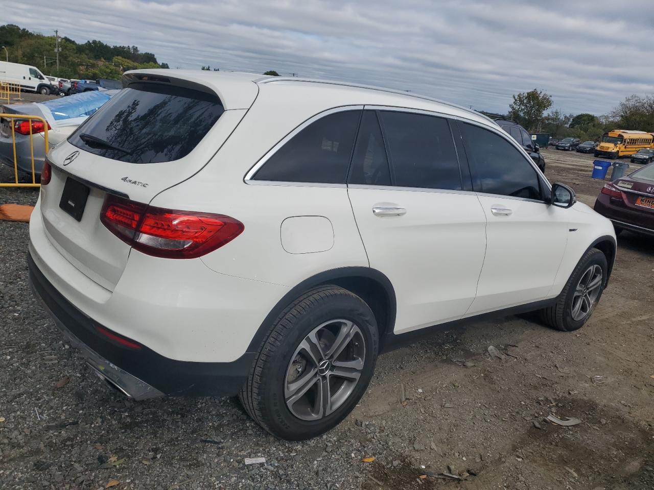 MERCEDES-BENZ GLC-CLASS 300 4MATIC