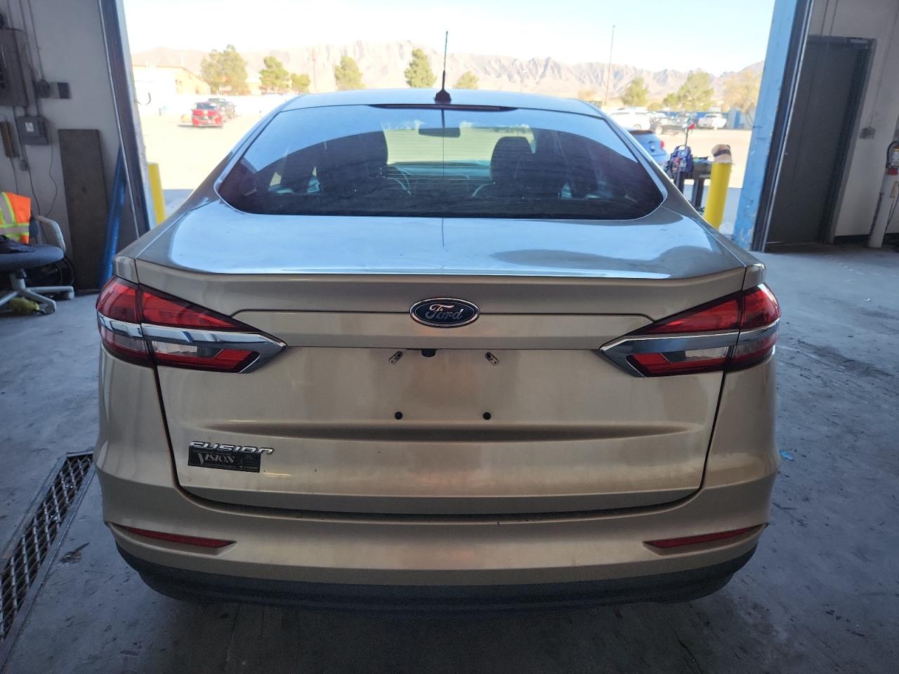 FORD FUSION S