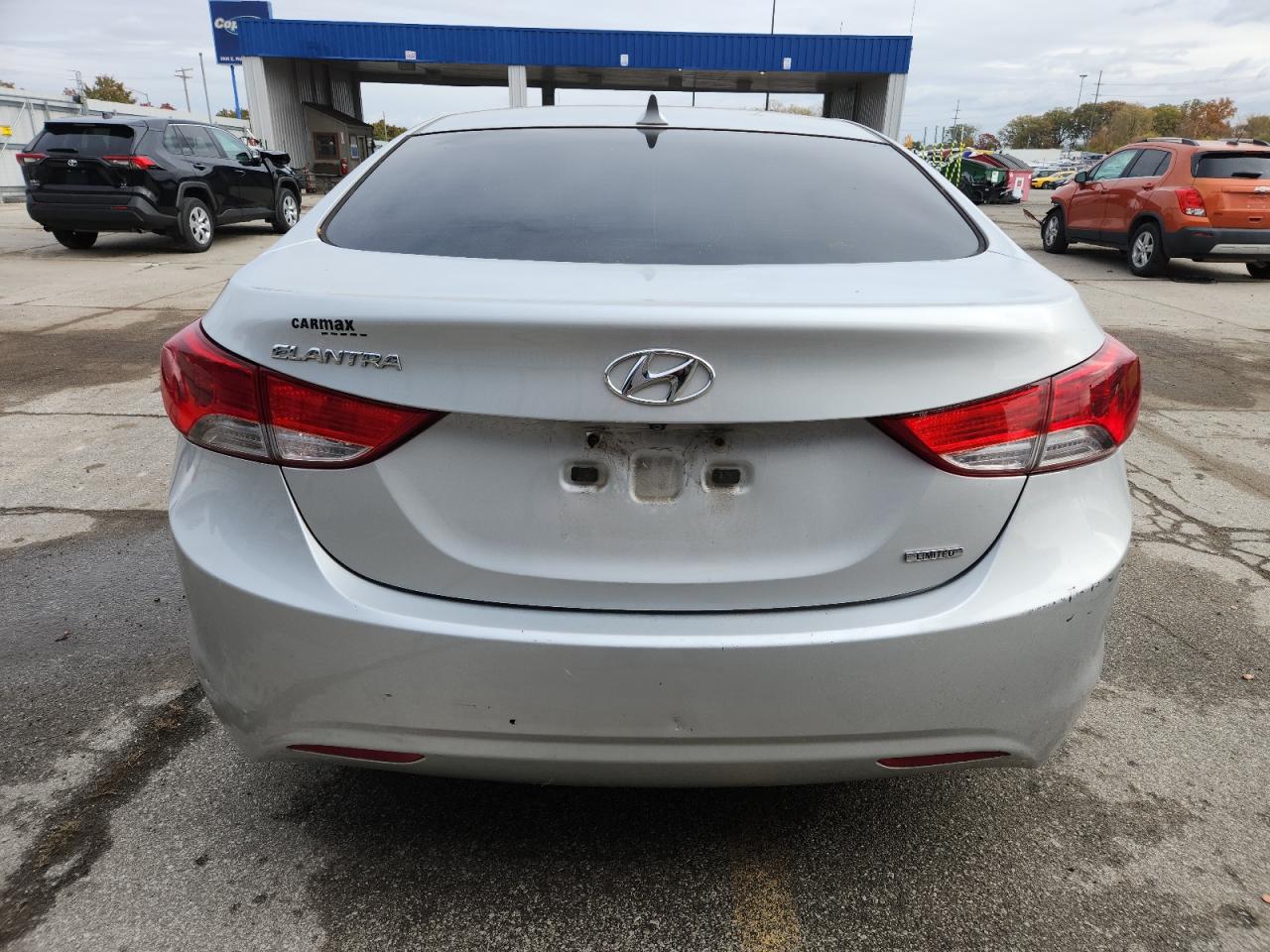 HYUNDAI ELANTRA GLS