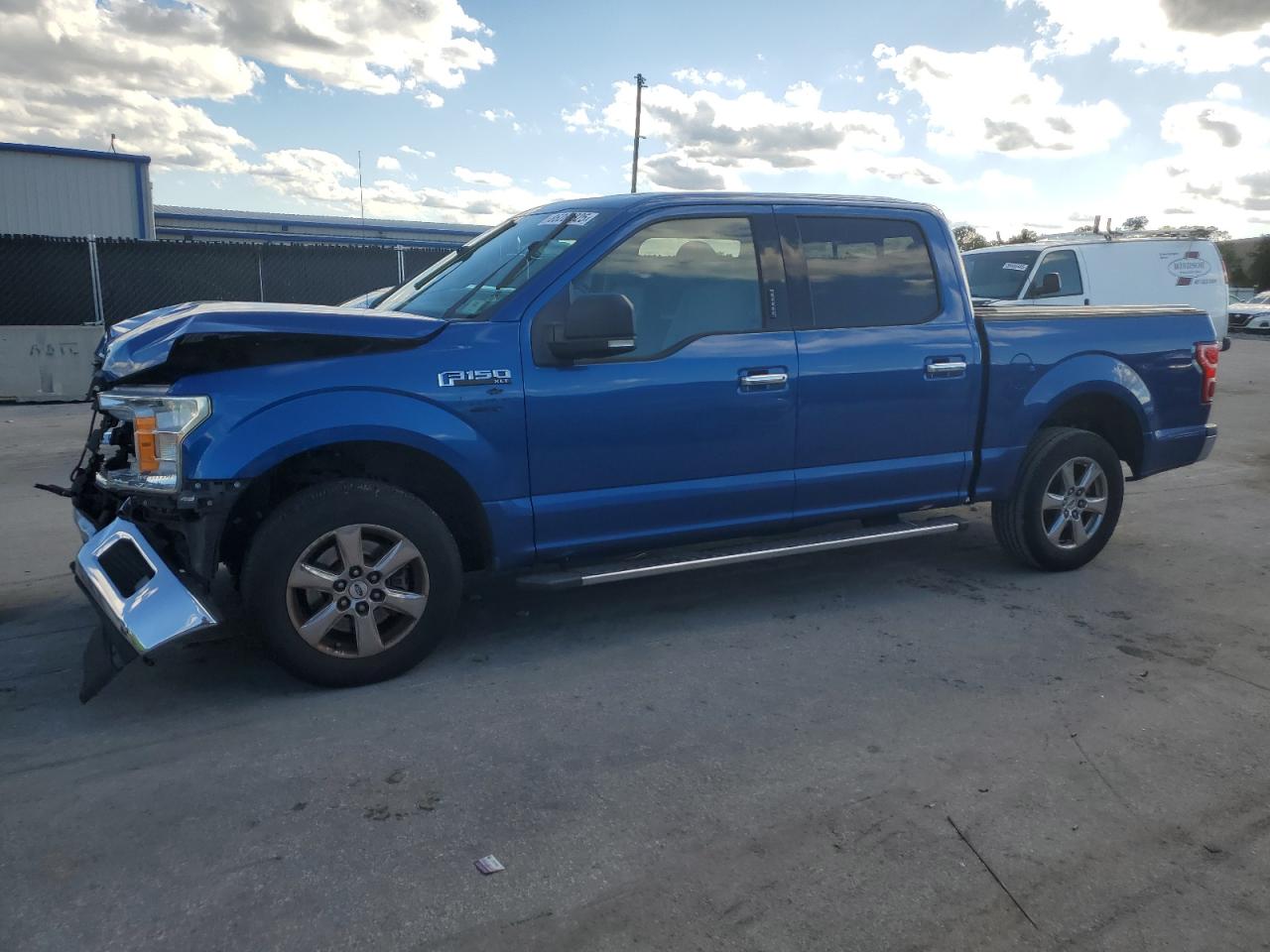 FORD F-150 SUPERCREW