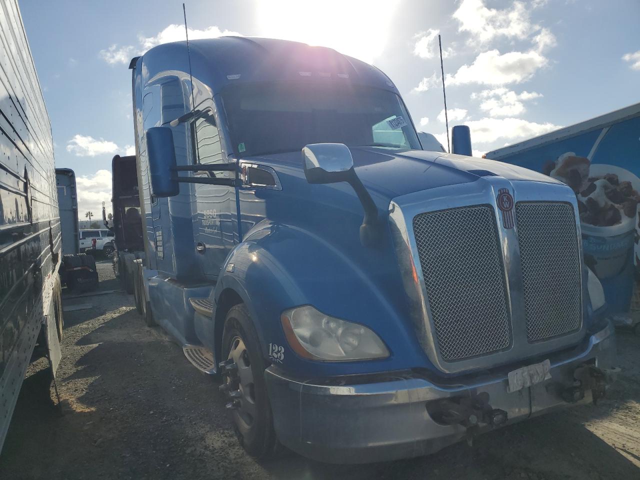 Lot #3260419572 2019 KENWORTH CONSTRUCTI