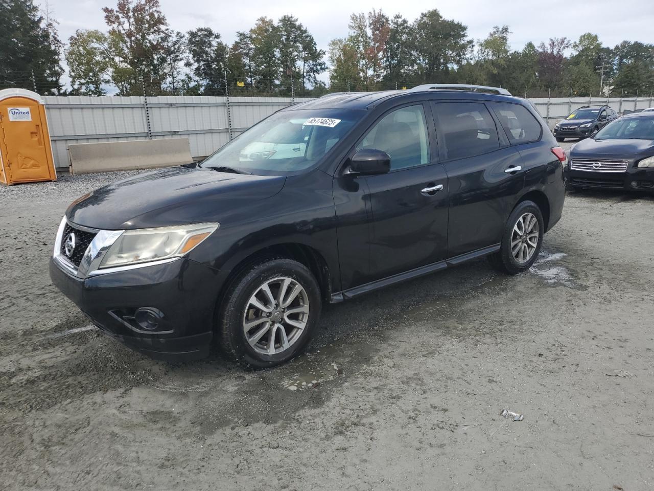  Salvage Nissan Pathfinder