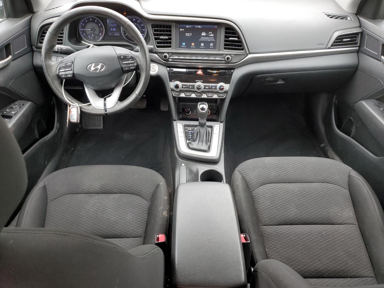 HYUNDAI ELANTRA SEL