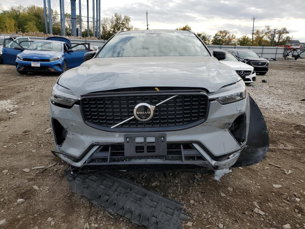 VOLVO XC60 PLUS