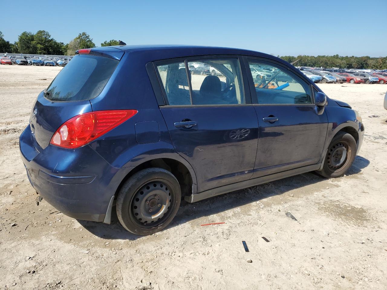 NISSAN VERSA S
