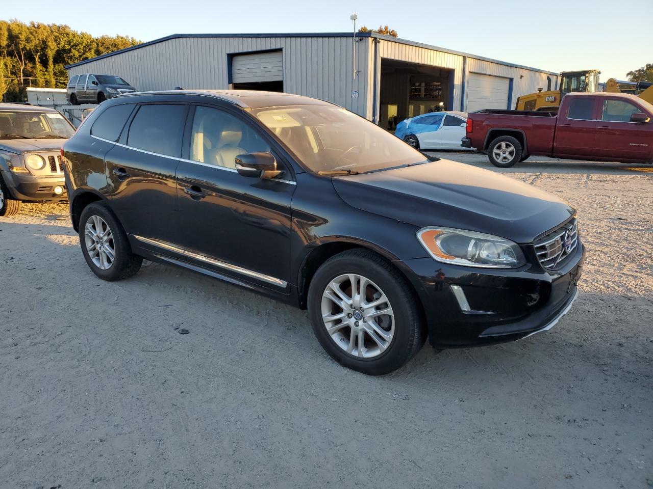 VOLVO XC60 T5 PLATINUM