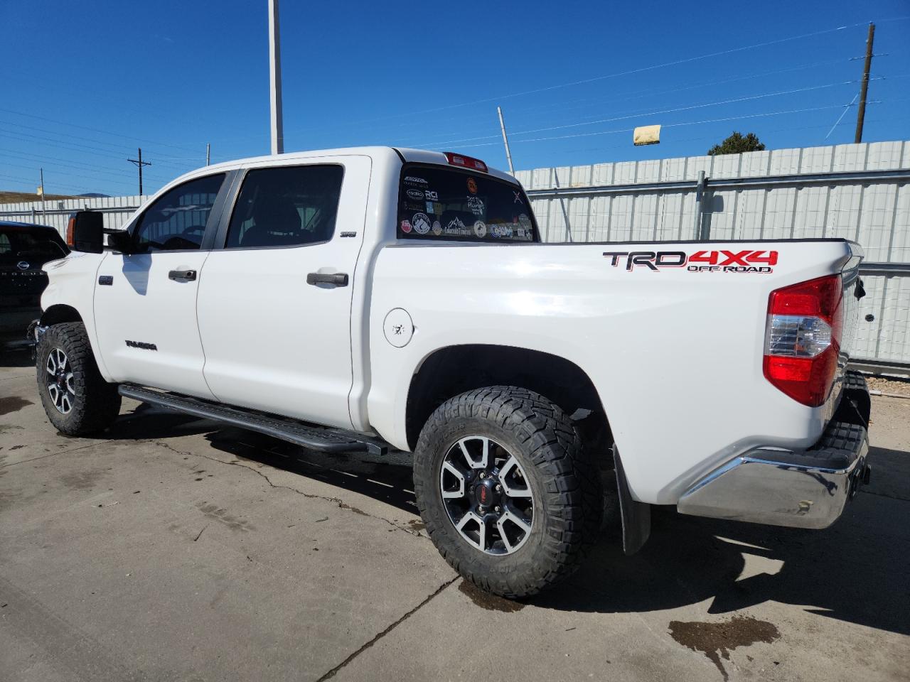 TOYOTA TUNDRA CREWMAX SR5