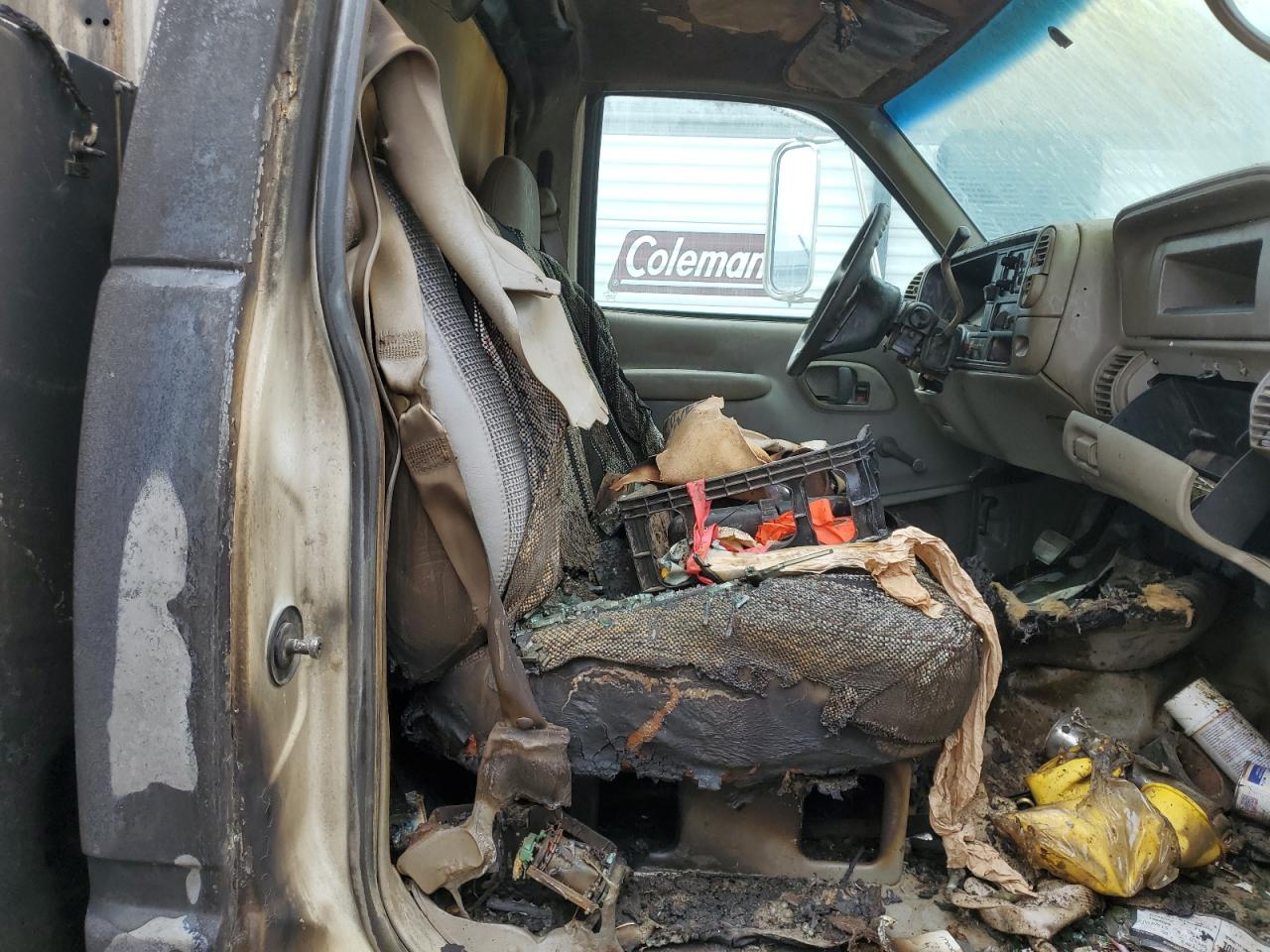 Lot #3278744626 1999 CHEVROLET GMT-400 C3