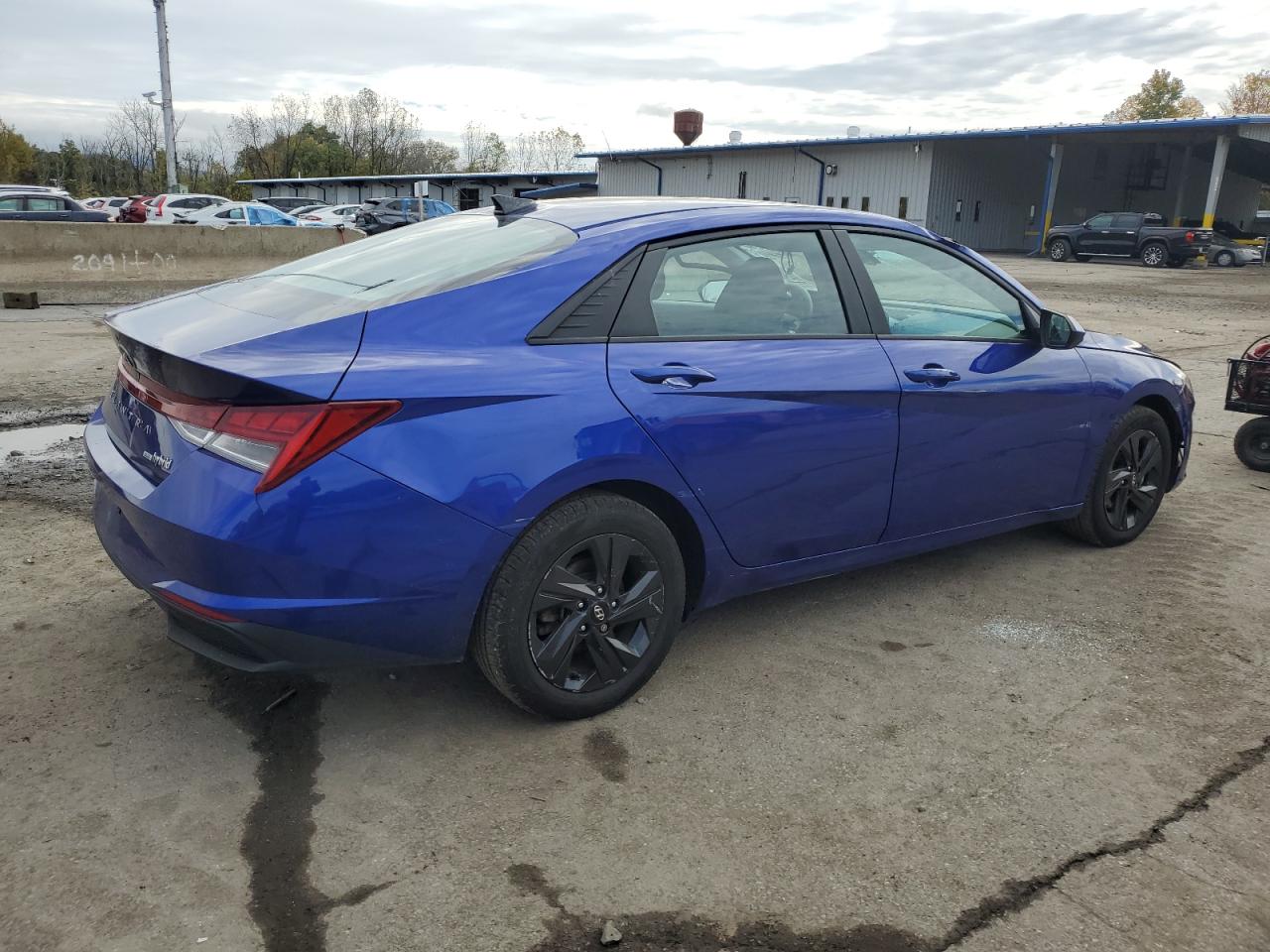 HYUNDAI ELANTRA BLUE