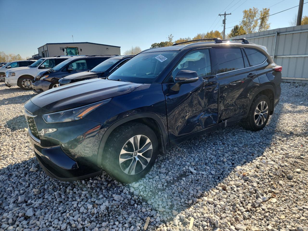 Lot #3301870959 2022 TOYOTA HIGHLANDER