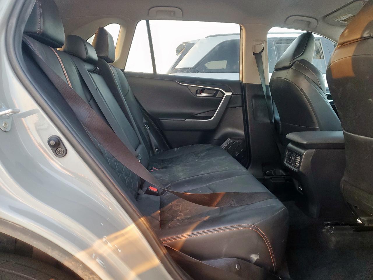 TOYOTA RAV4 ADVENTURE