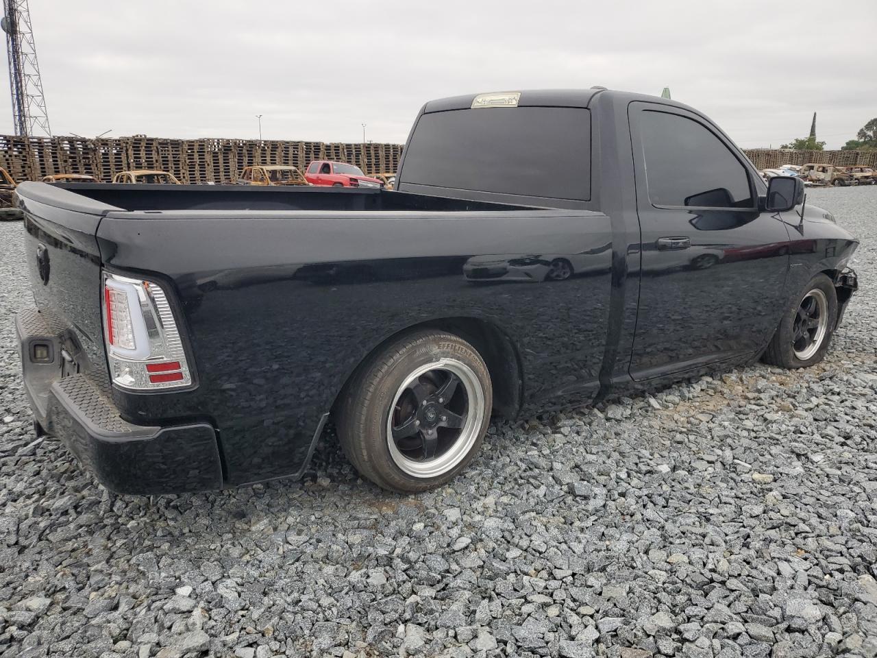 DODGE RAM 1500 SPORT