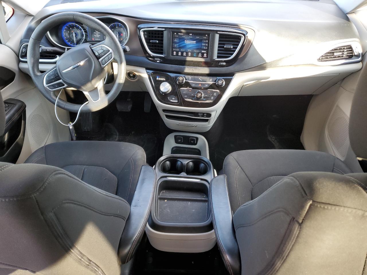 Lot #3302904973 2018 CHRYSLER PACIFICA T