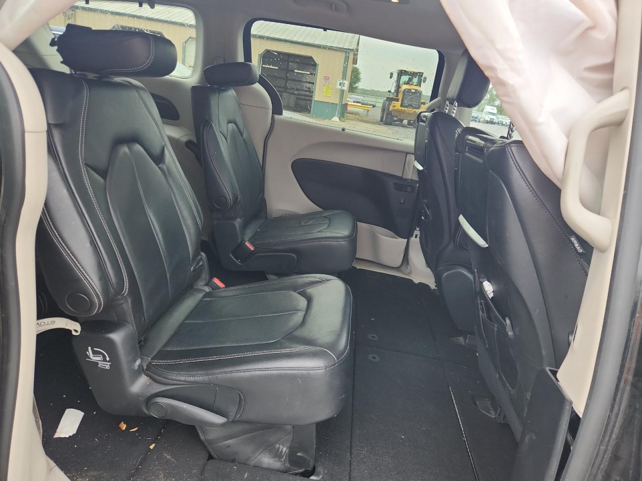 CHRYSLER PACIFICA TOURING L