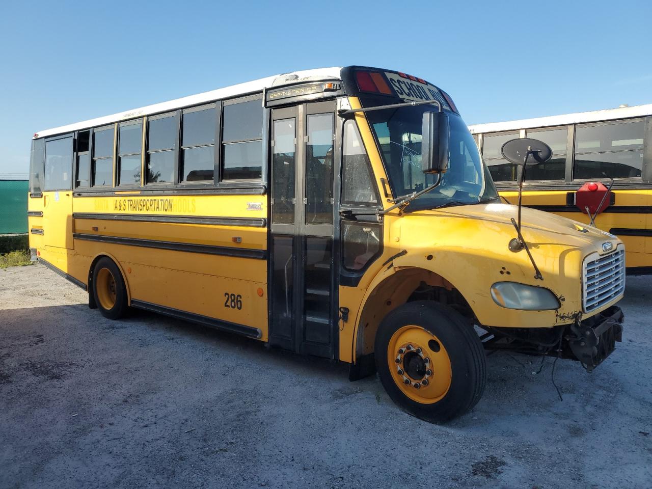 Lot #3273851191 2009 FREIGHTLINER SAF-T-LINER C2