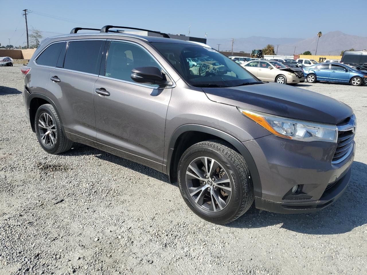 TOYOTA HIGHLANDER XLE