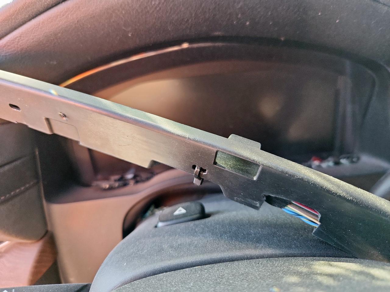 CADILLAC ESCALADE ESV LUXURY