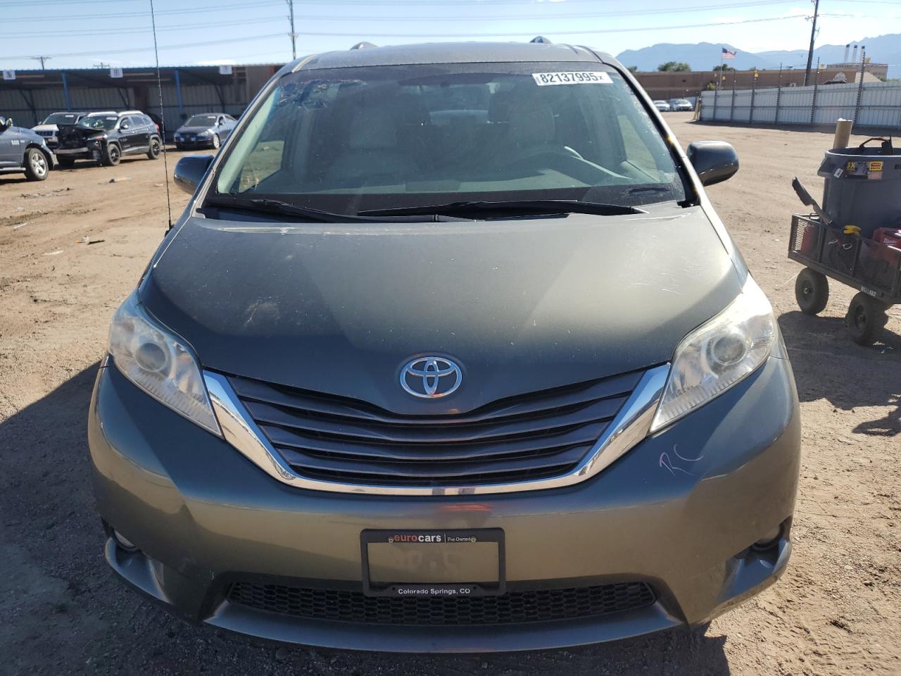 TOYOTA SIENNA XLE