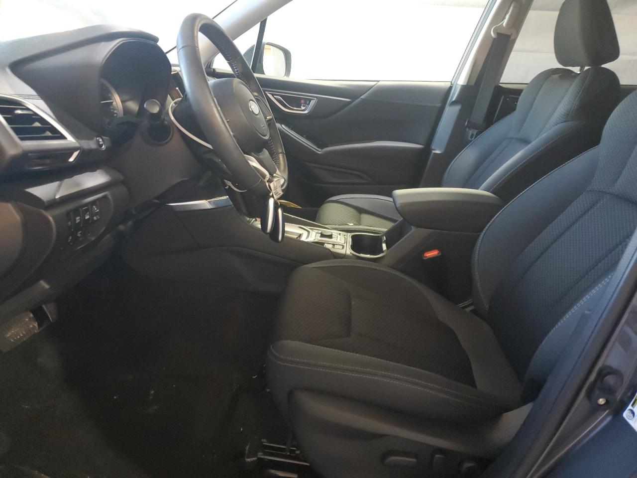 SUBARU FORESTER PREMIUM