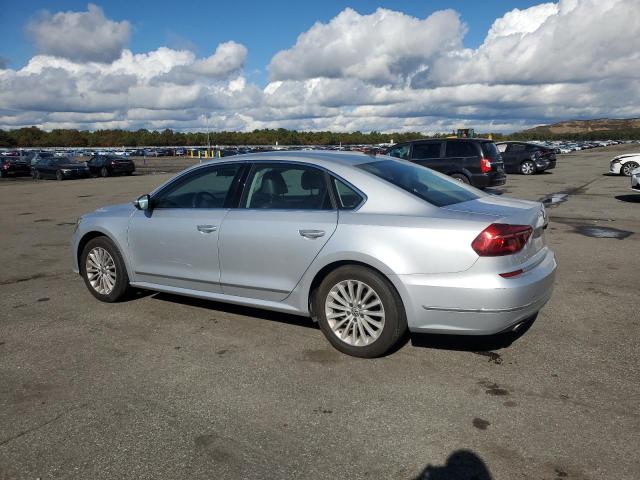 2017 VOLKSWAGEN PASSAT SE - 1VWBT7A35HC033343