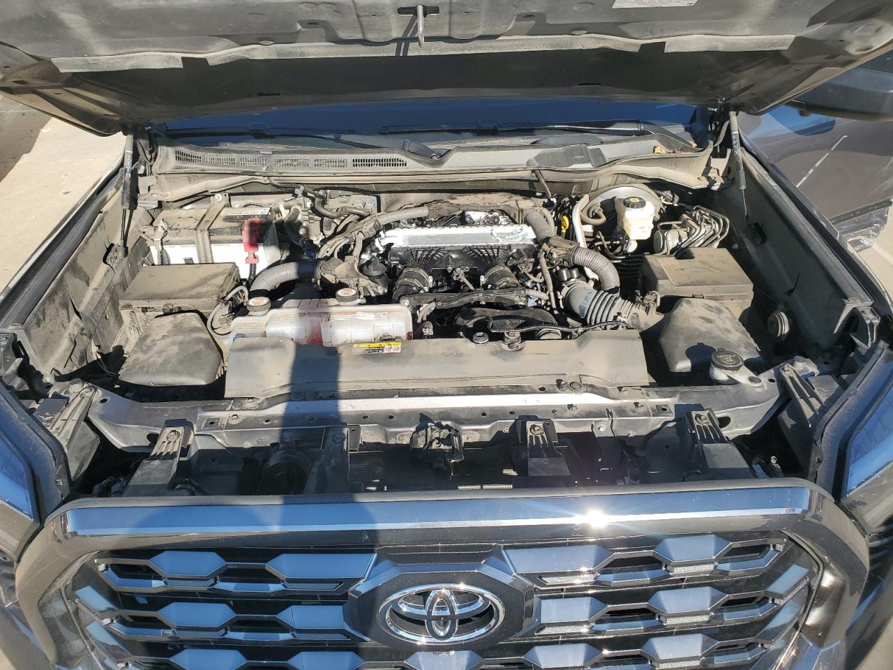 TOYOTA TUNDRA CREWMAX PLATINUM