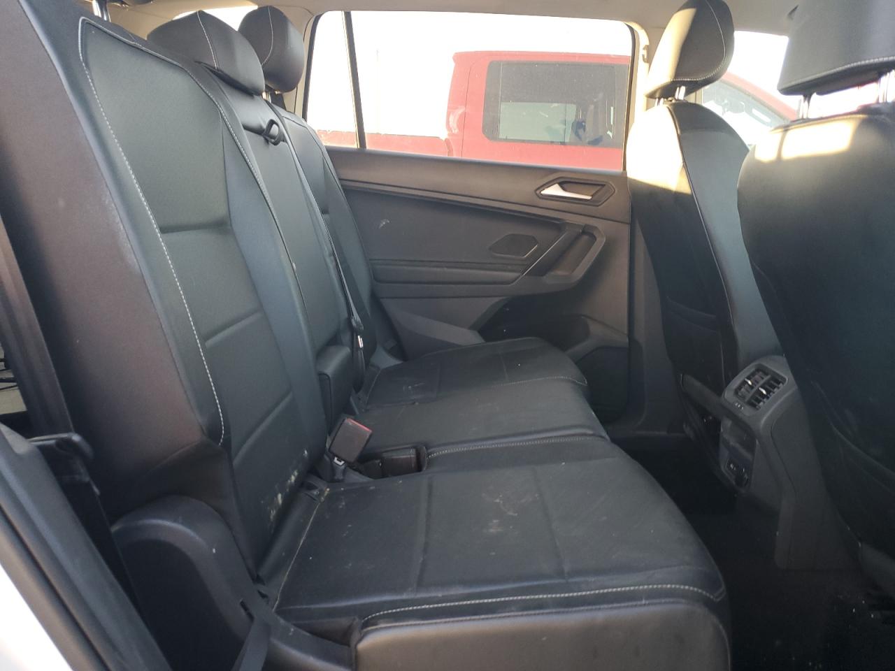 VOLKSWAGEN TIGUAN SE