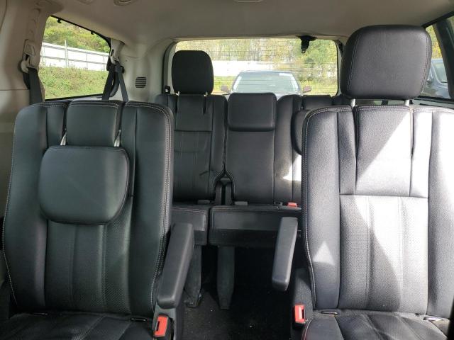 2016 CHRYSLER TOWN & COU - 2C4RC1CG2GR207860