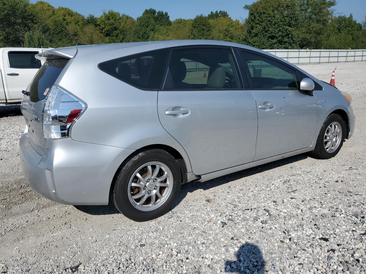 TOYOTA PRIUS V