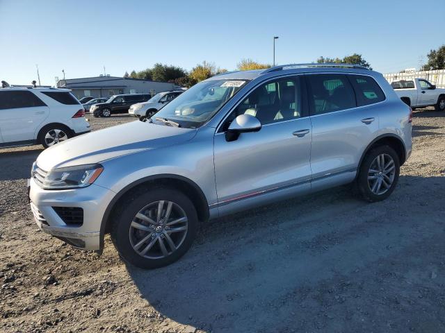 2015 VOLKSWAGEN TOUAREG V6 WVGEF9BP6FD007129