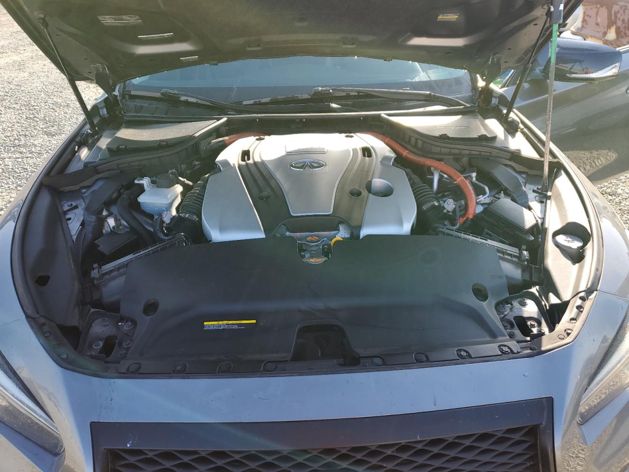 INFINITI Q50 HYBRID PREMIUM