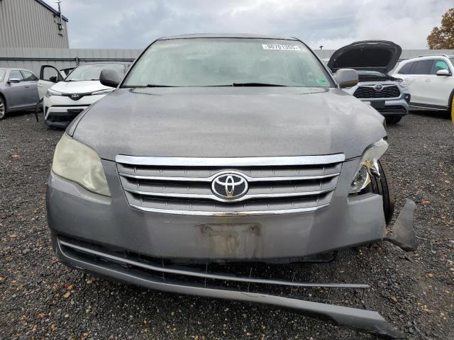 2005 TOYOTA AVALON XL #3291333190