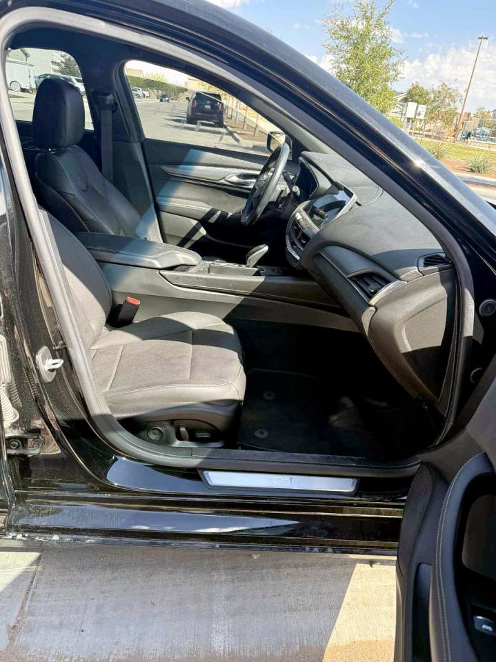 CADILLAC CT5 PREMIUM LUXURY