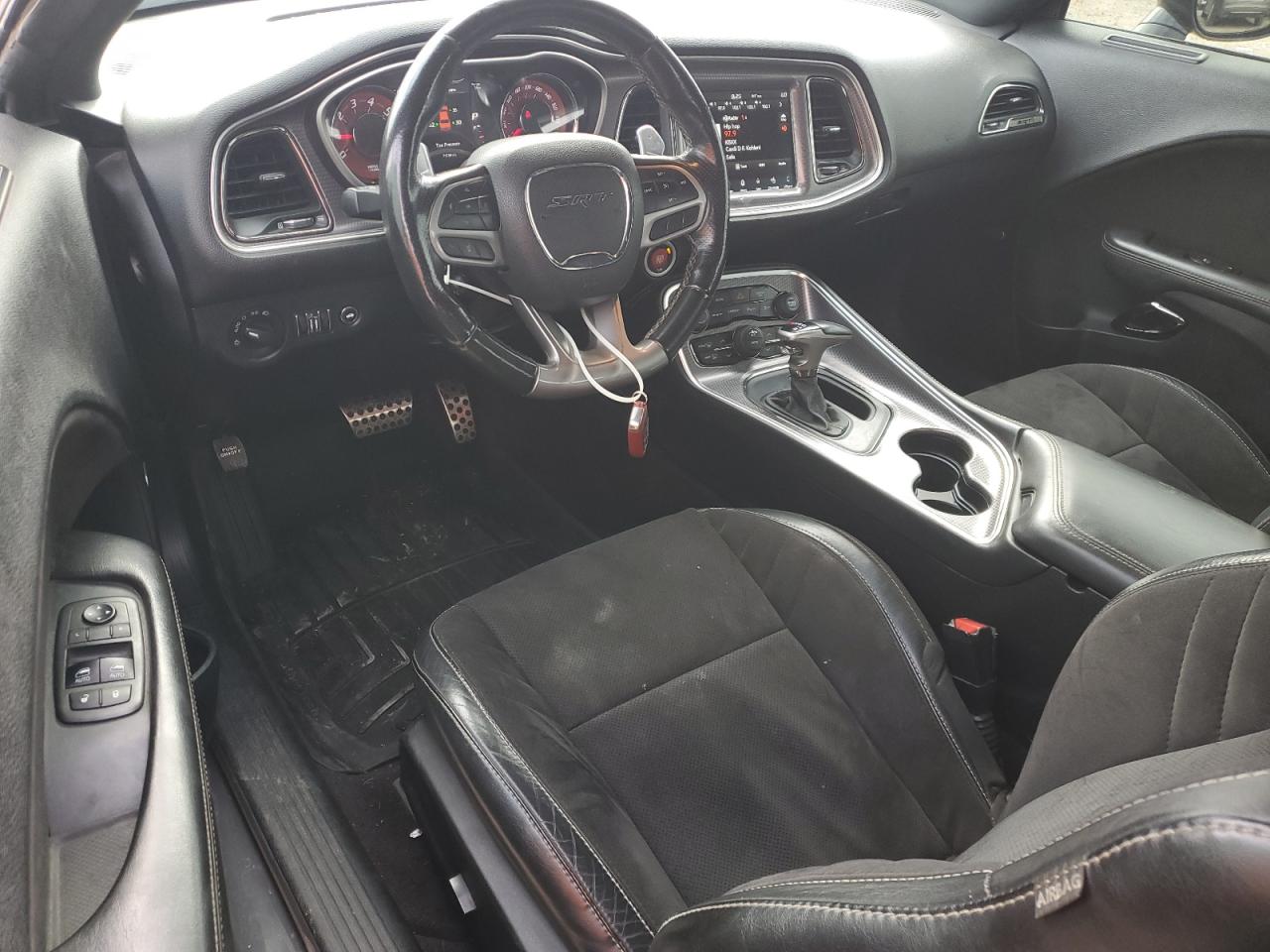 DODGE CHALLENGER SRT HELLCAT