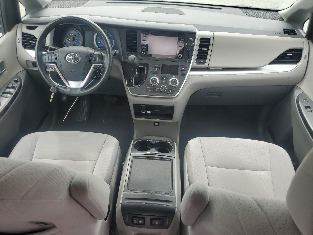 Lot #3286584144 2020 TOYOTA SIENNA LE