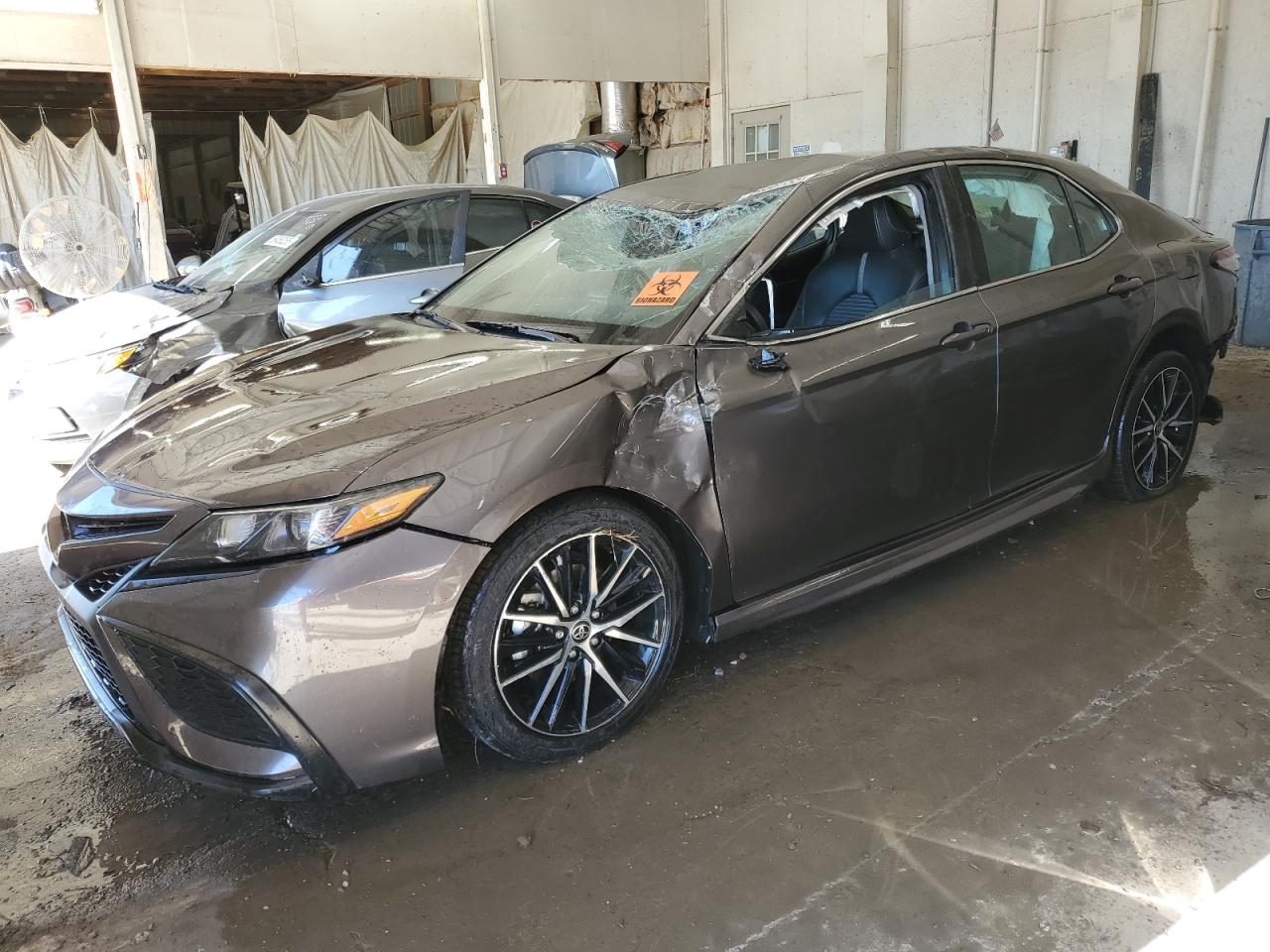 TOYOTA CAMRY SE NIGHT SHADE