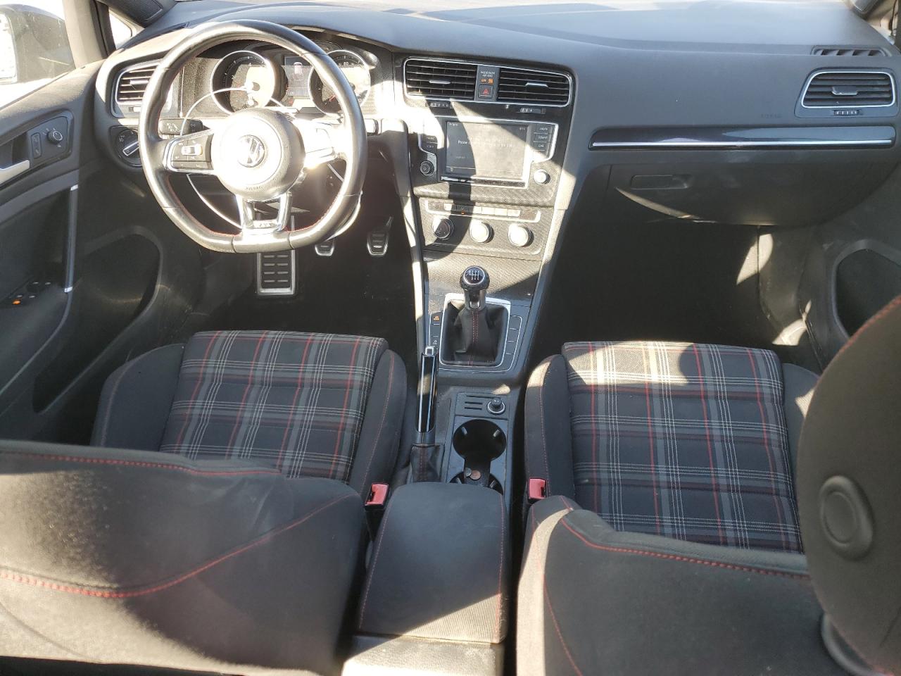 VOLKSWAGEN GOLF GTI S