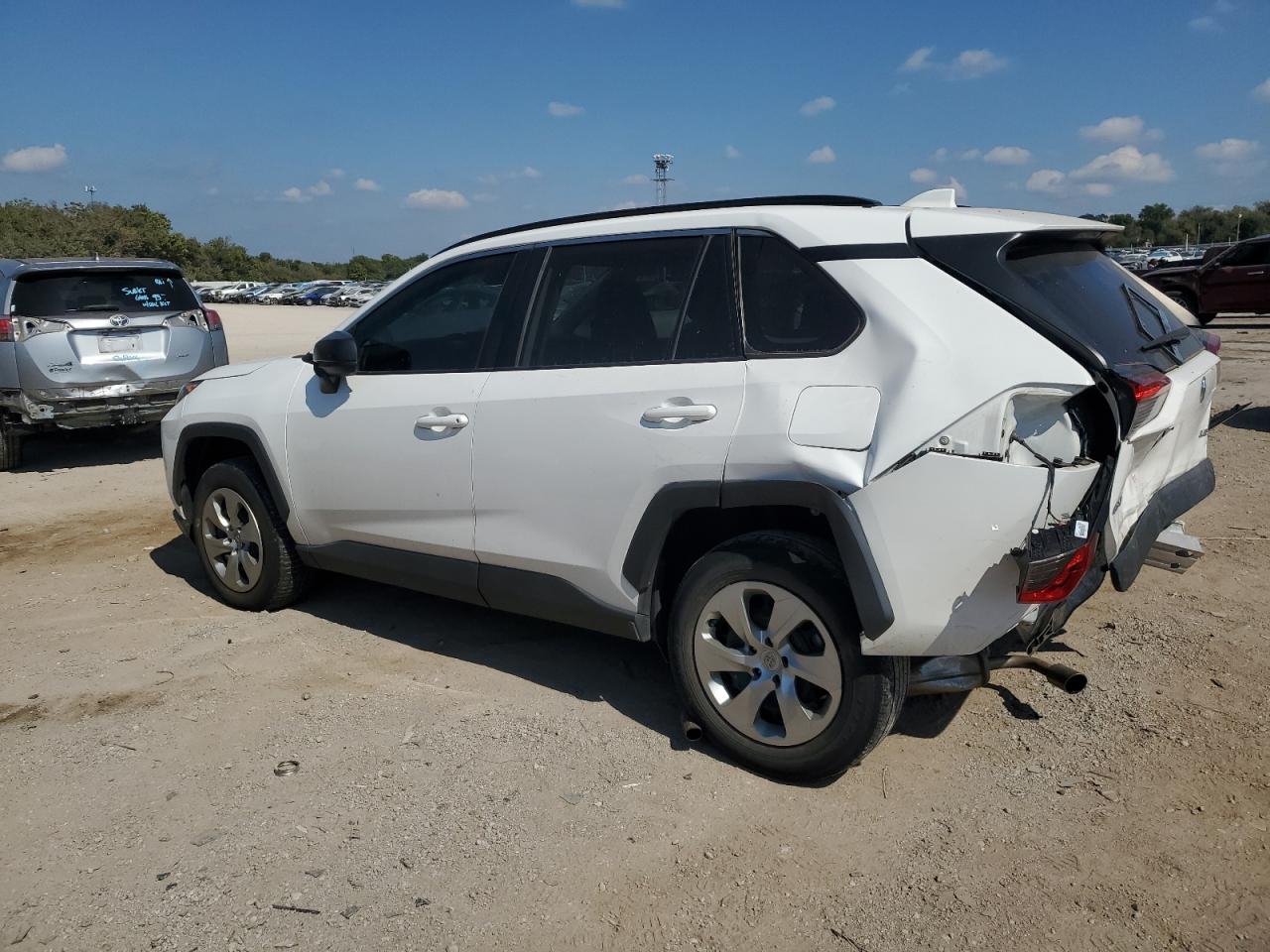 TOYOTA RAV4 LE