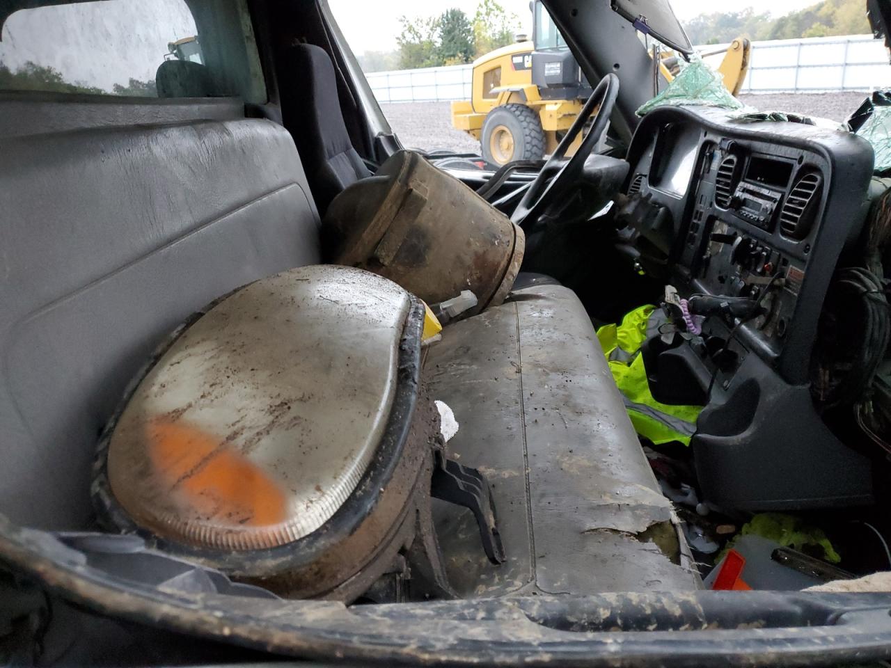 Lot #3282410322 2011 FREIGHTLINER TRAC/TRAIL