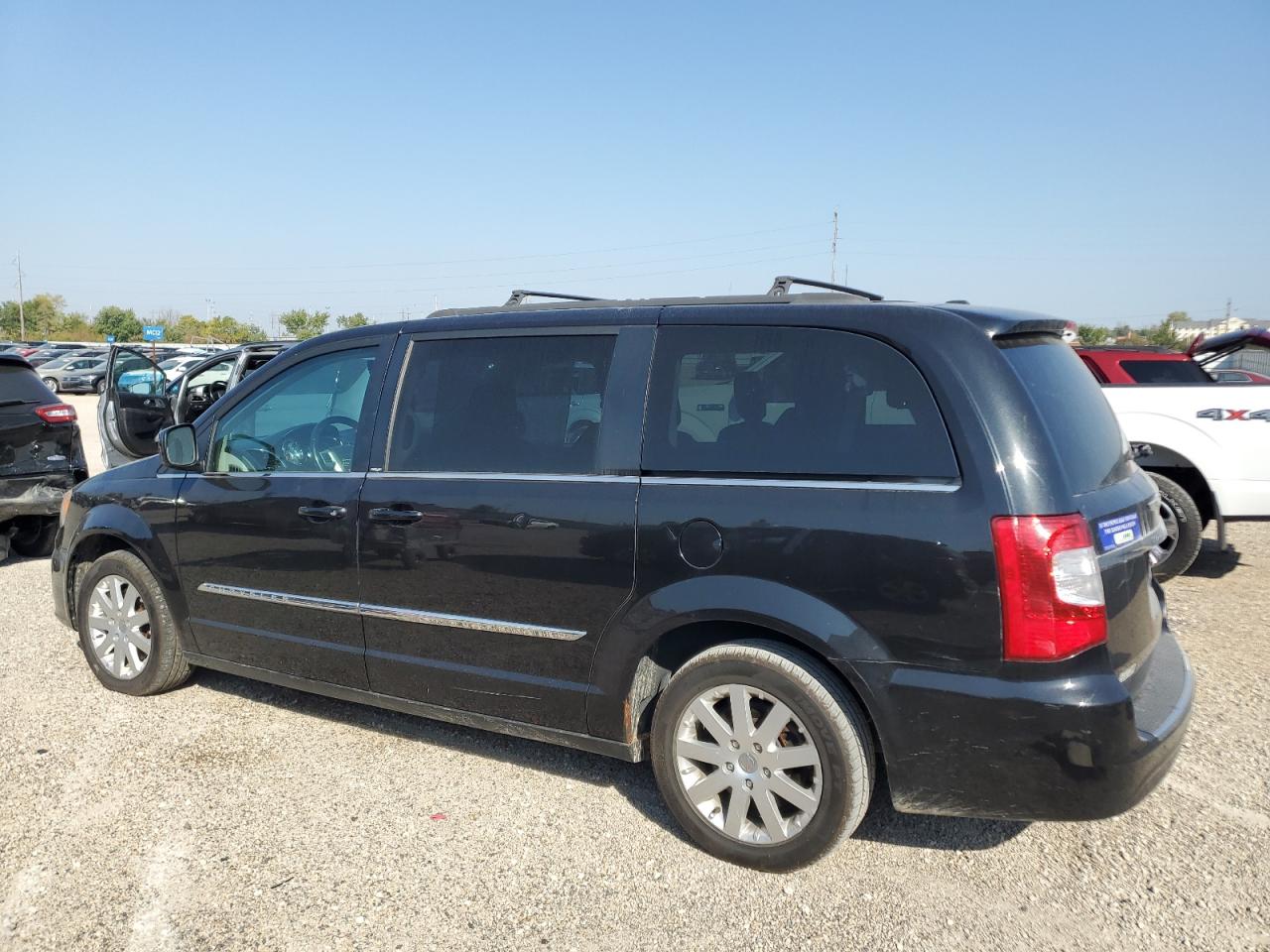 CHRYSLER TOWN & COUNTRY TOURING