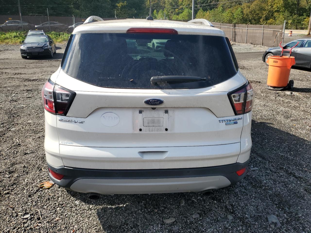 FORD ESCAPE TITANIUM