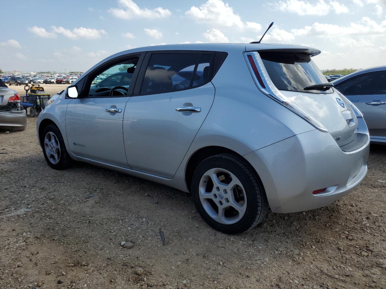 NISSAN LEAF S