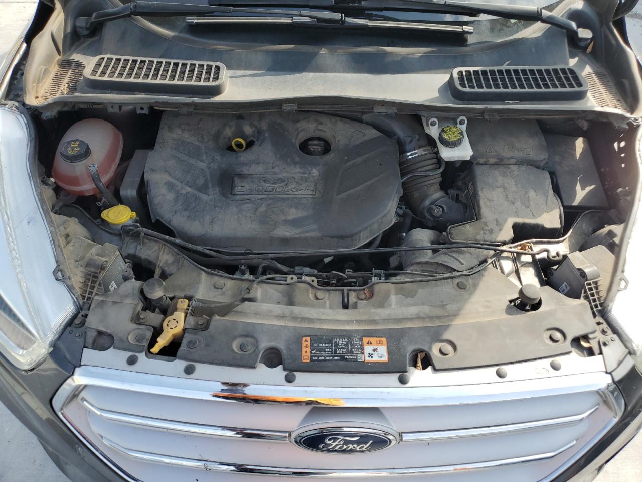 FORD ESCAPE TITANIUM