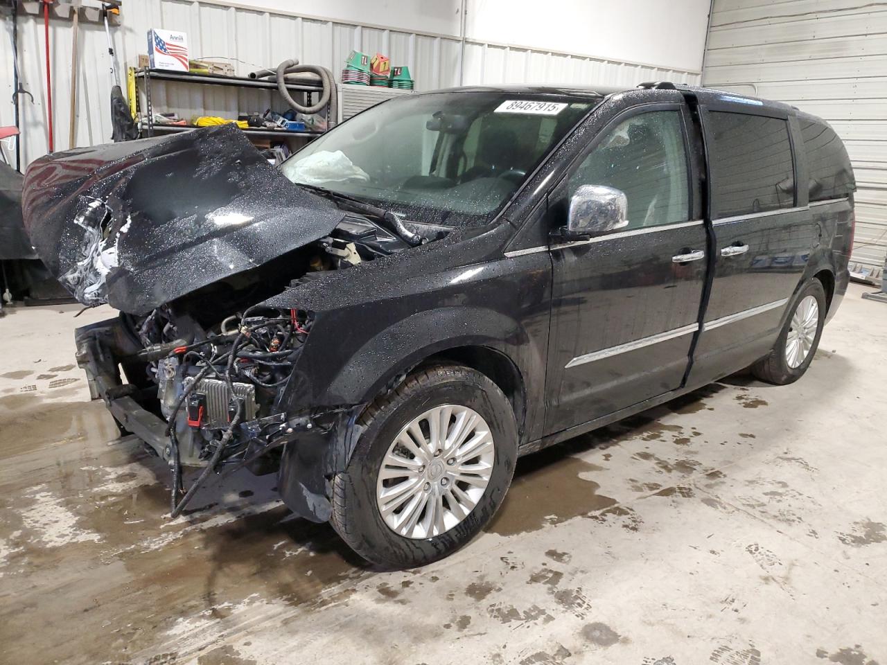 CHRYSLER TOWN & COUNTRY LIMITED