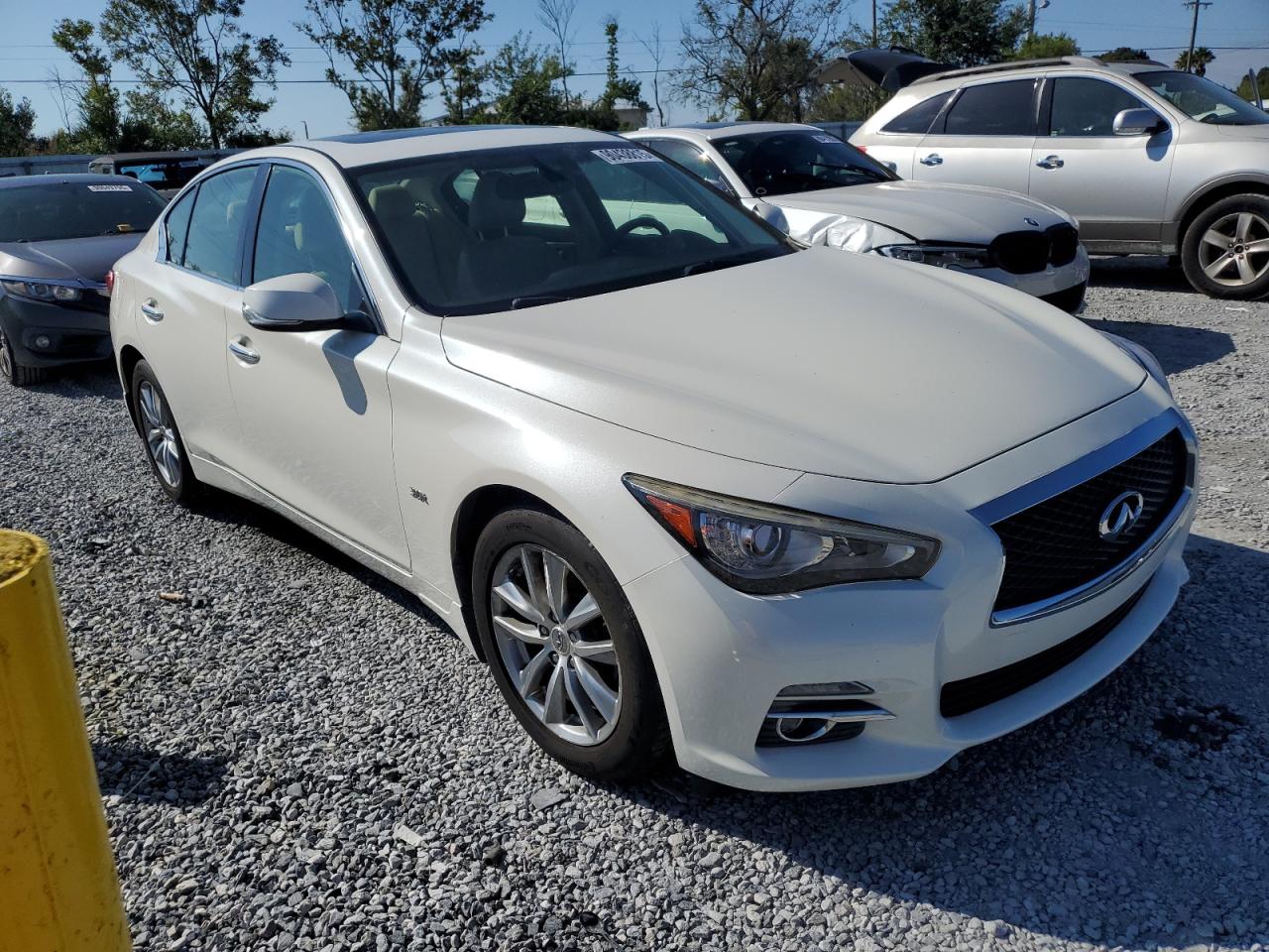 INFINITI Q50 PREMIUM