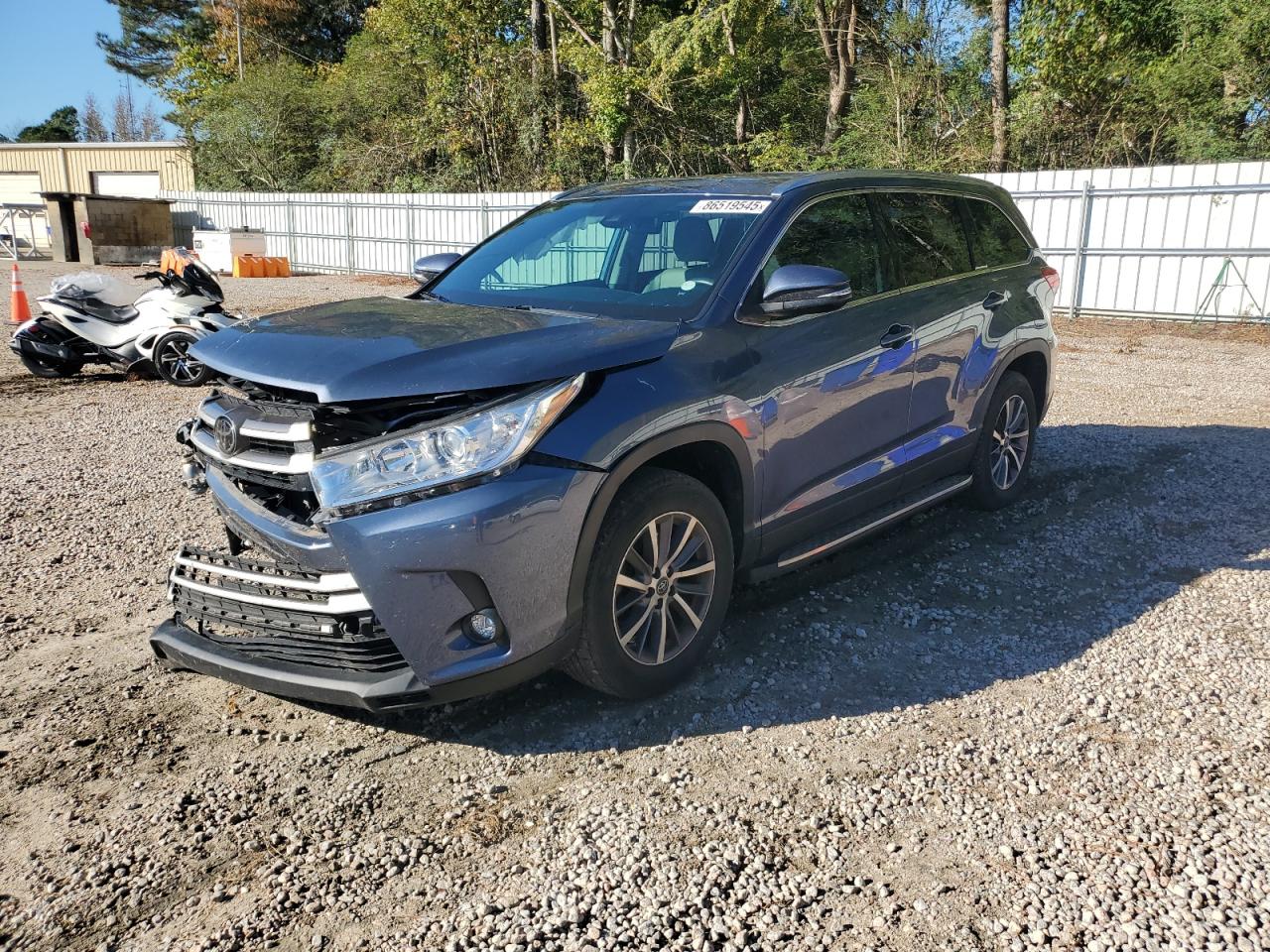 TOYOTA HIGHLANDER SE