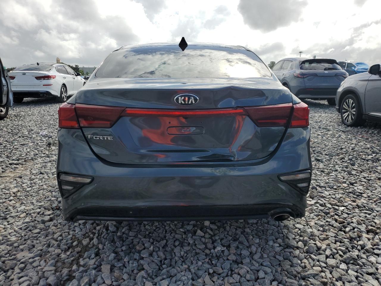 KIA FORTE FE