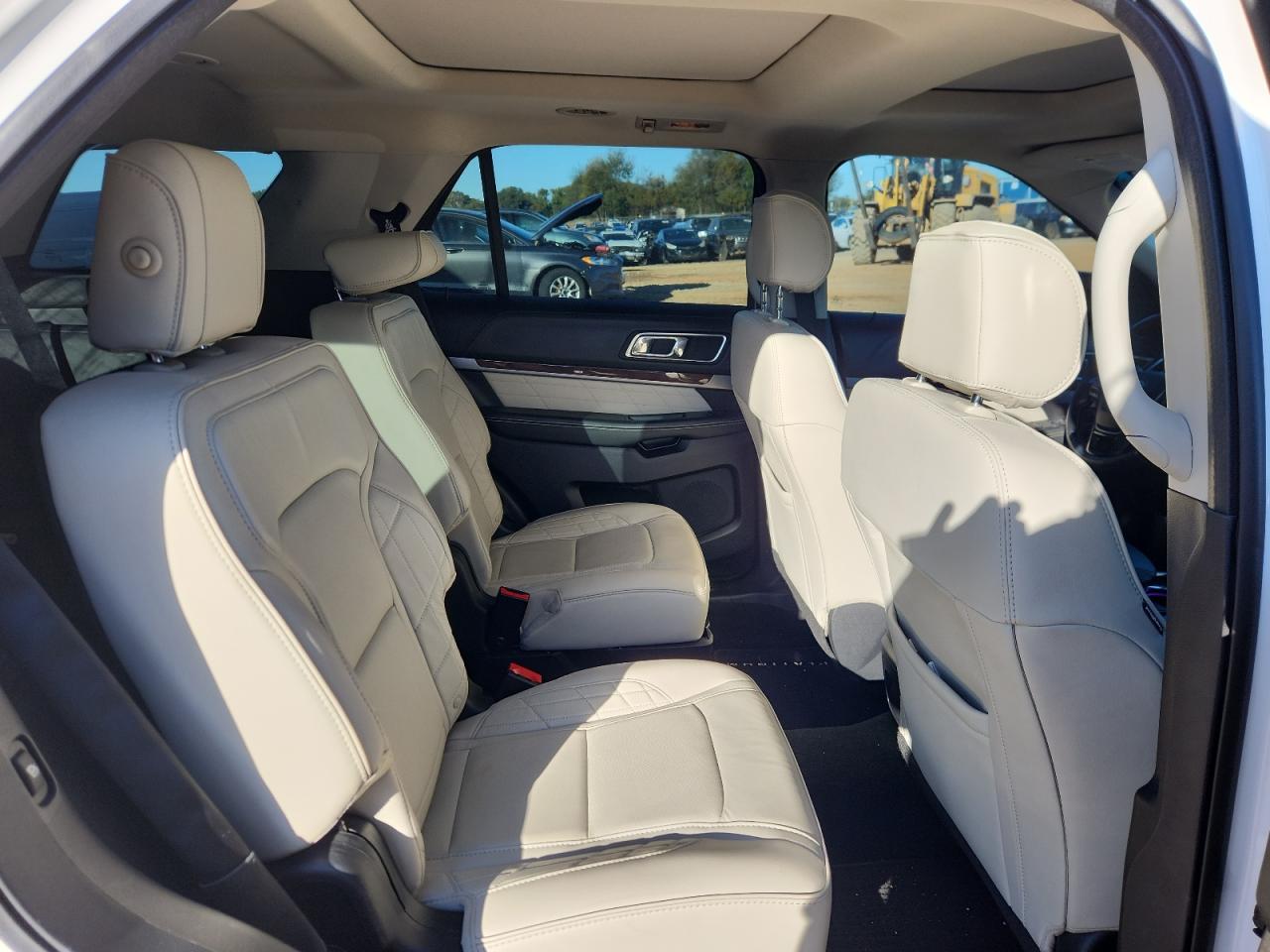 FORD EXPLORER PLATINUM