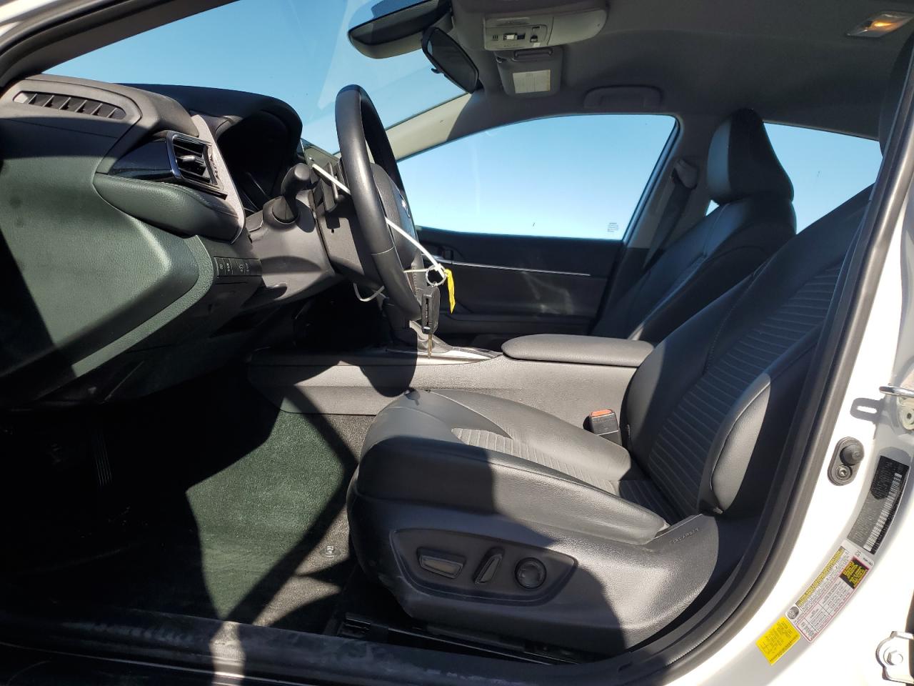 TOYOTA CAMRY SE NIGHT SHADE