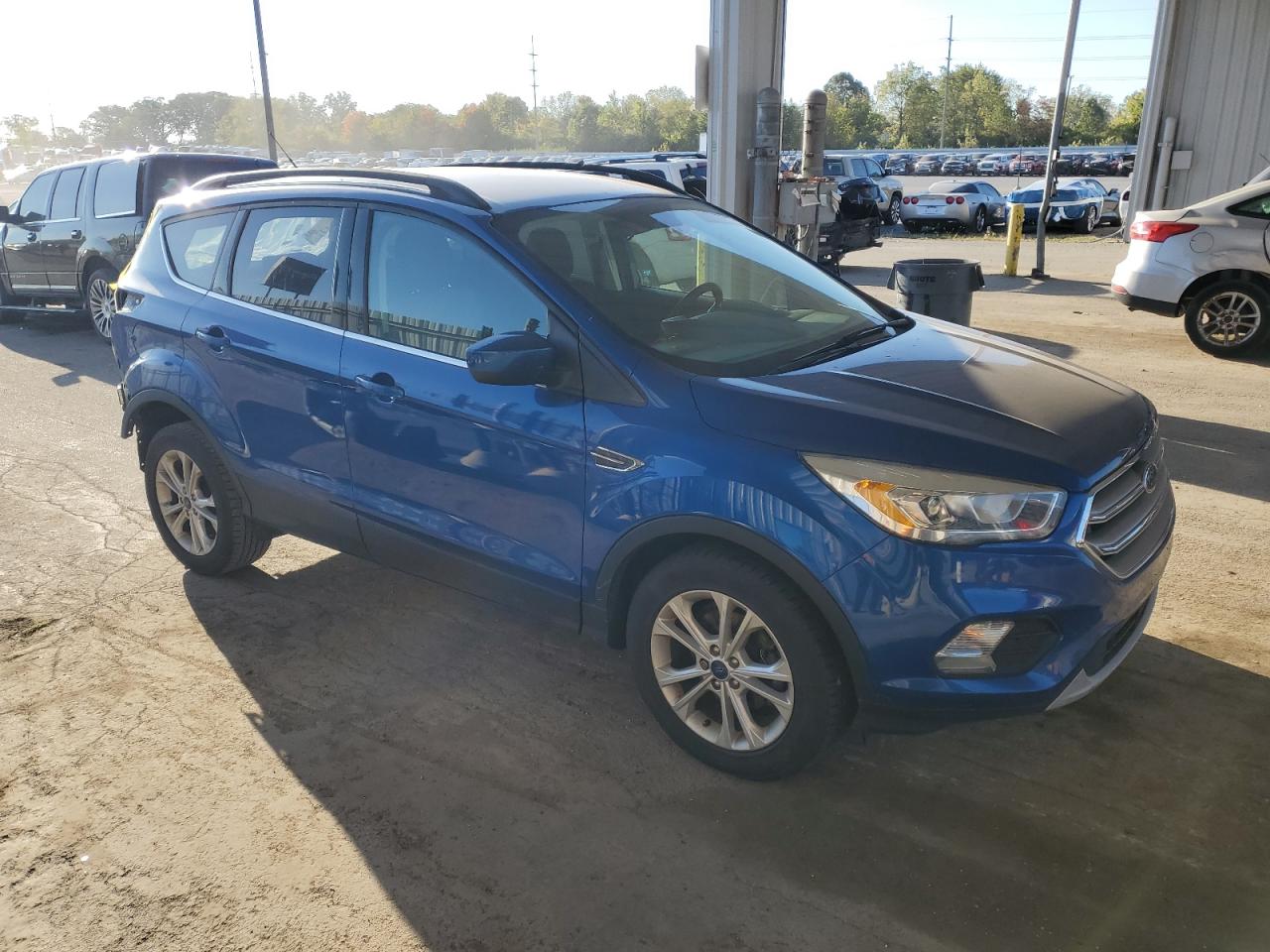 FORD ESCAPE SE