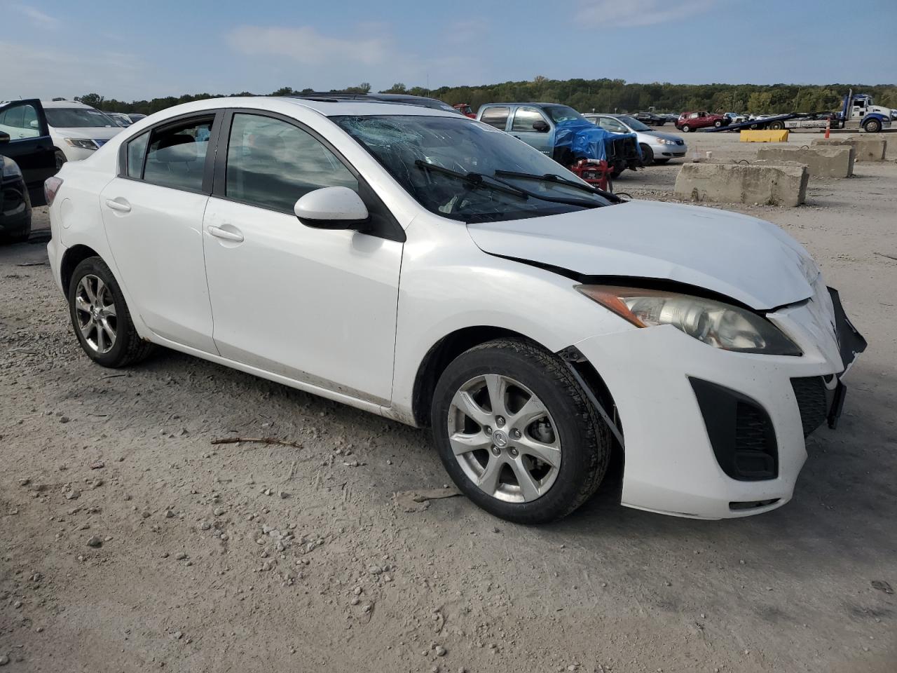 MAZDA 3 I
